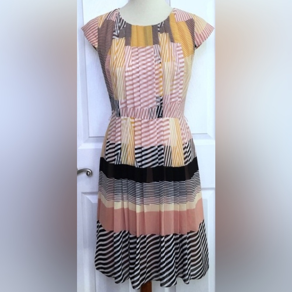 VINCE CAMUTO Pleated Dress